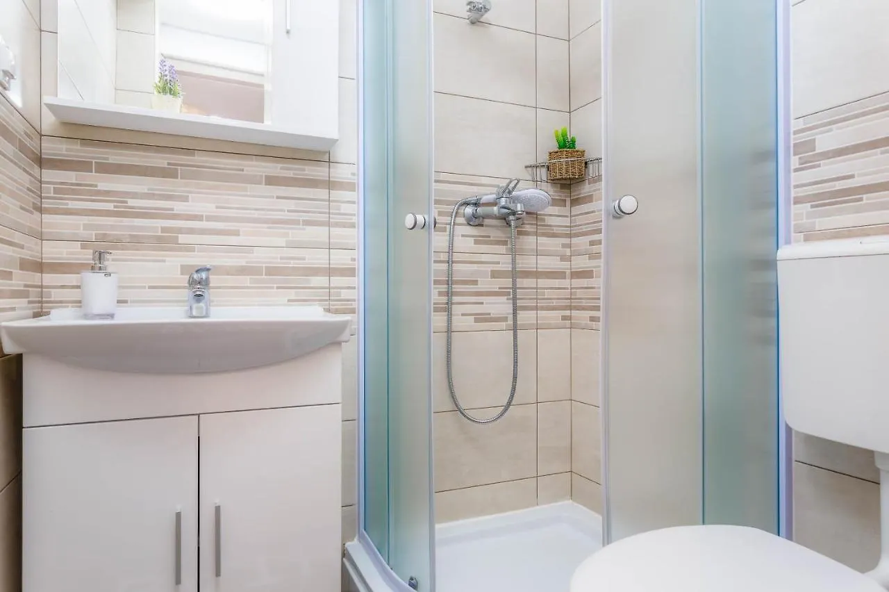 Apartment Mirela Krk Town