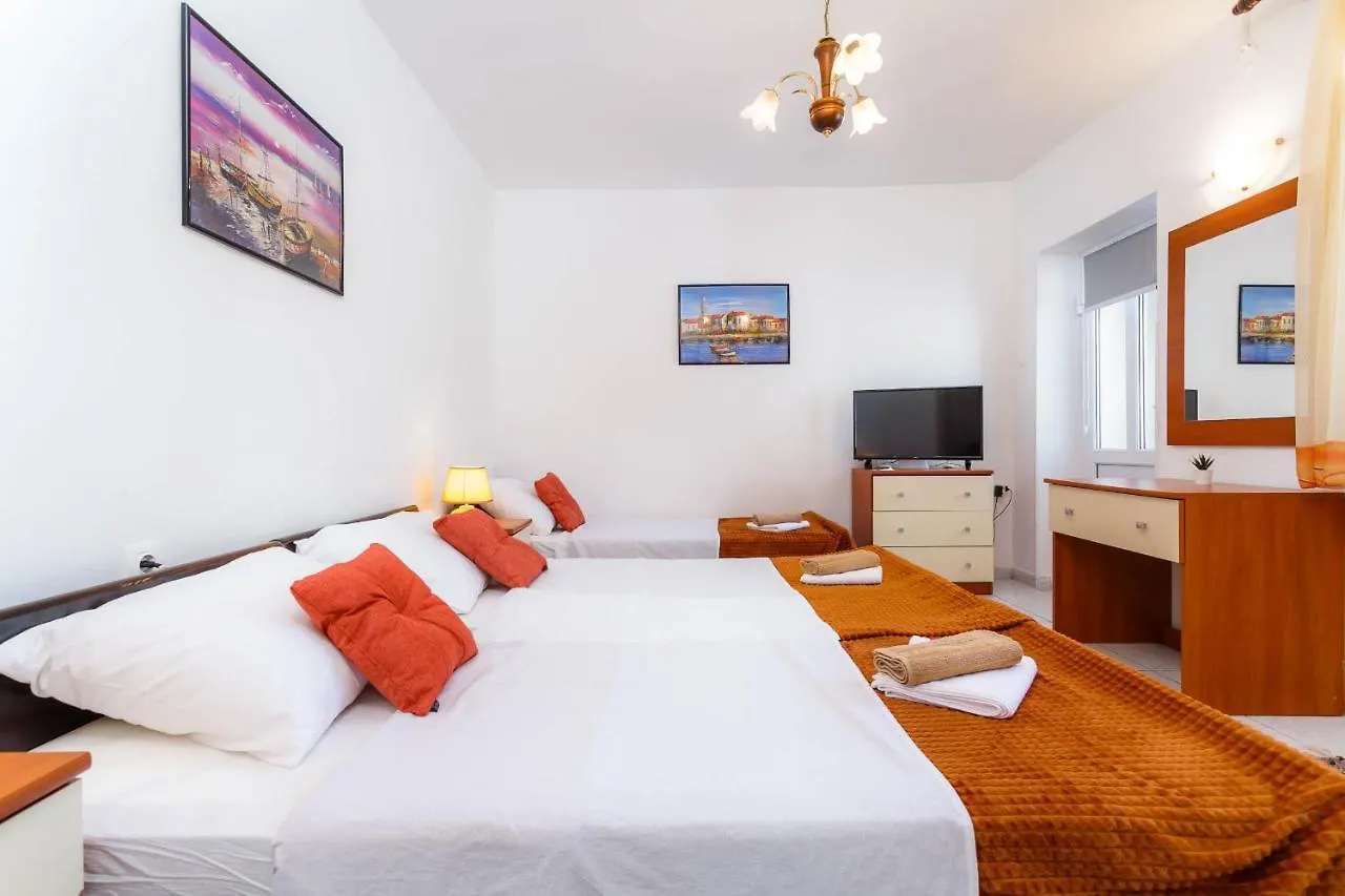 Apartment Mirela Krk Town
