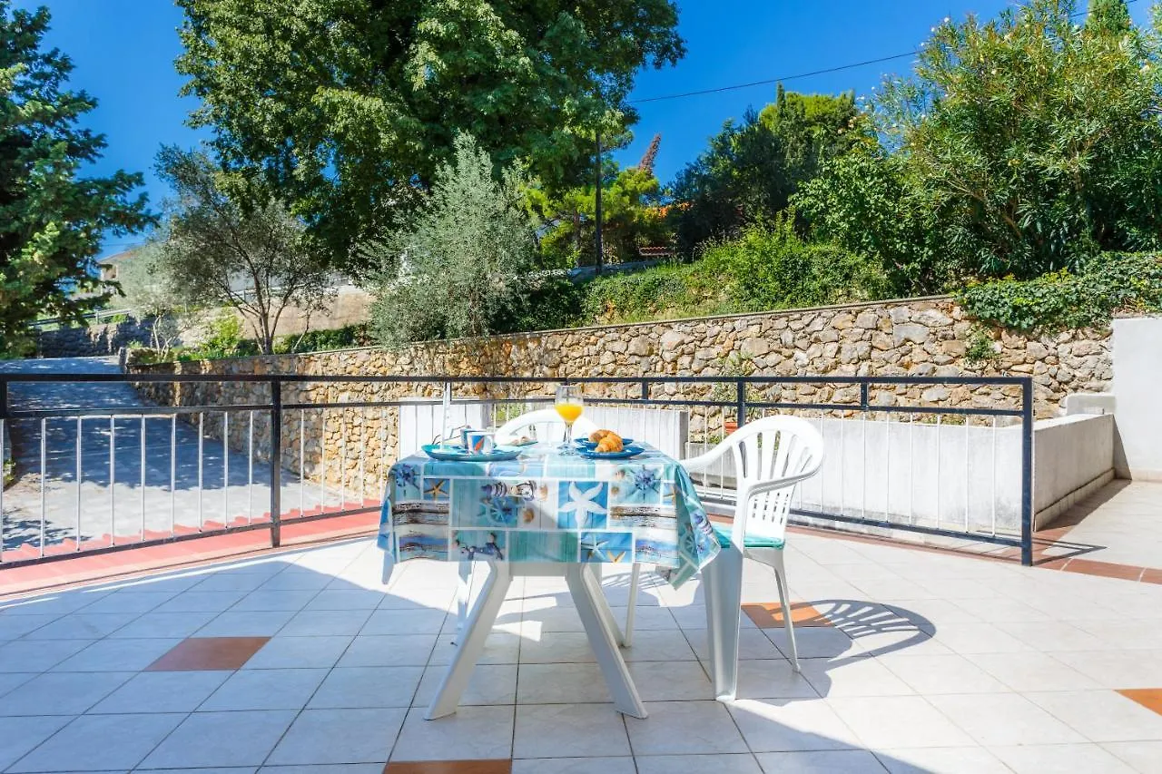 Apartment Mirela Krk Town