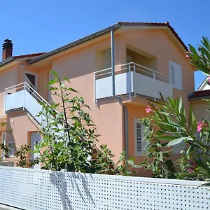 Klara Apartment